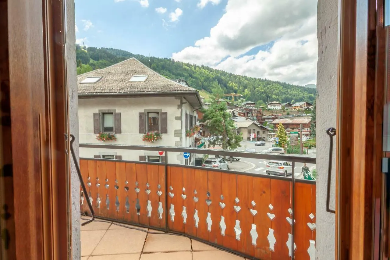 Place Eglise 2 Morzine