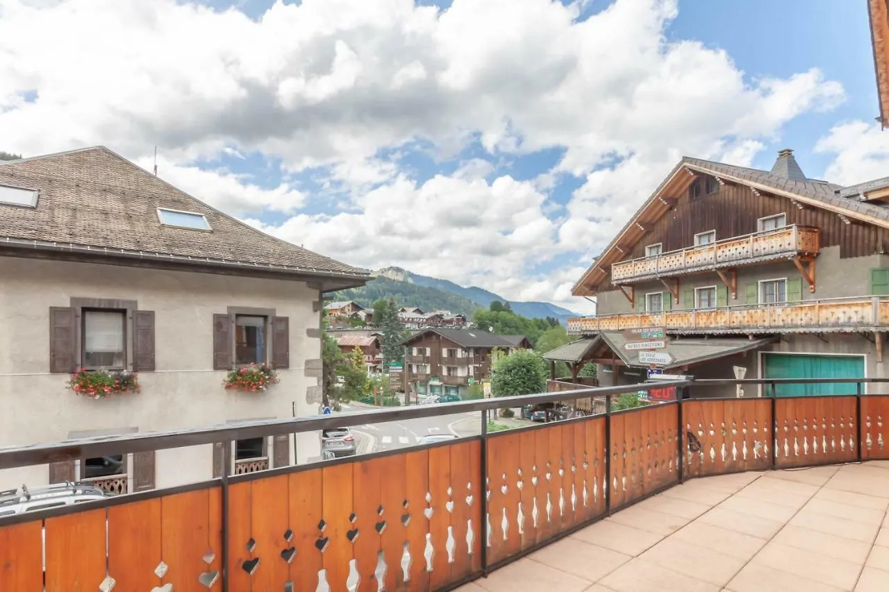 Place Eglise 2 Morzine